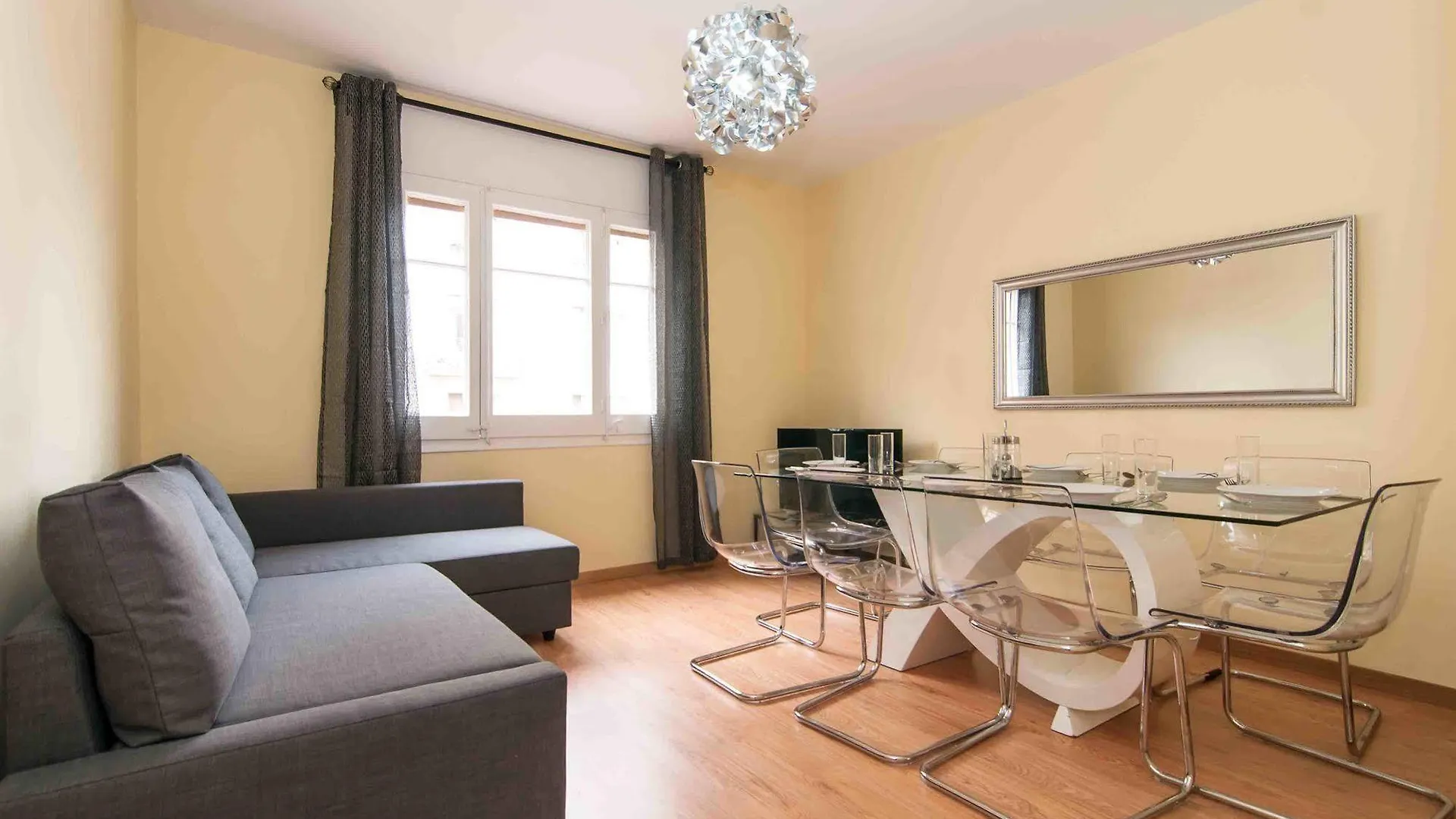 Go Bcn Apartments - Castillejos location